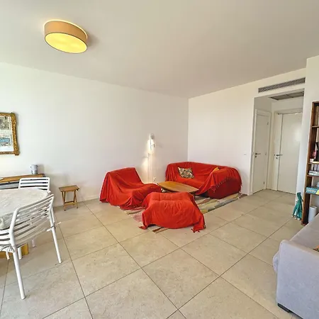 Cosy Sea Front Garden Appartement