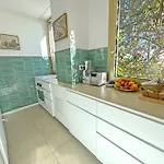 Cosy Sea Front Garden * Νίκαια