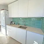Cosy Sea Front Garden Διαμέρισμα *