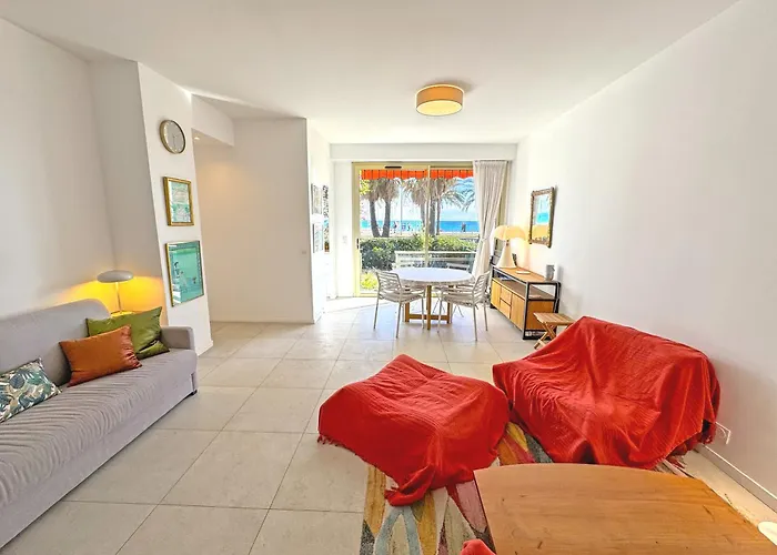 Cosy Sea Front Garden Апартаменты